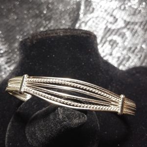 Silver handcrafted slip bracelet